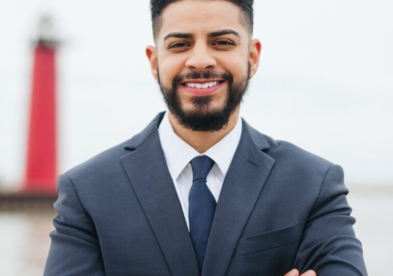 Best Realtors in Milwaukee WI best realtors in Milwaukee, Milwaukee real estate experts, bilingual realtors Milwaukee WI
